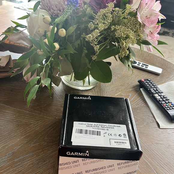 Garmin Instinct Solar Surf Edition GPS Smart Watch - Refurbished - New - Picture 5 of 5